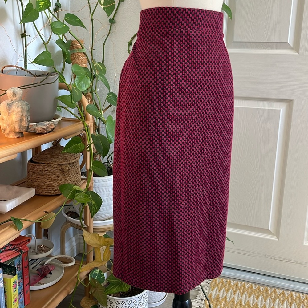 🖤🍒TORRID Pencil Skirt Red and Black Checkered Pattern🍒🖤